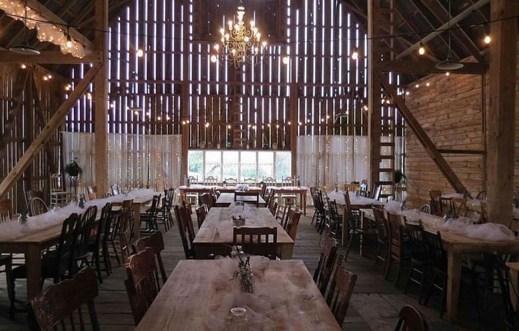672_barn_setting1.jpg